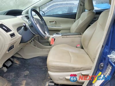 Zdjęcie 7 z 11 samochodu: 2013 TOYOTA PRIUS V FIVE VIN:JTDZN3EU5D3208336 - miniatura