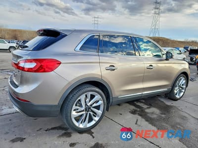Trzecie zdjęcie samochodu z tyłu: 2018 LINCOLN MKX RESERVE VIN:2LMPJ8LP2JBL22920 - miniatura