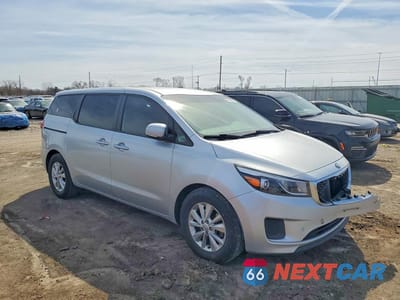 Czwarte zdjęcie samochodu z boku: 2018 KIA SEDONA L VIN:KNDMA5C13J6388789 - miniatura