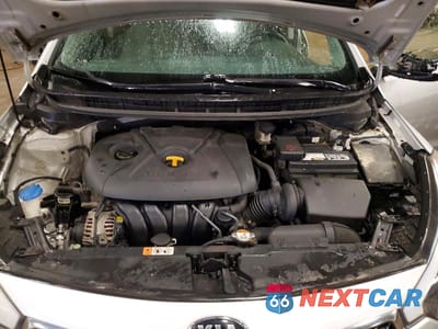 Zdjęcie 11 z 12 samochodu: 2015 KIA FORTE LX VIN:KNAFK4A65F5434079 - miniatura