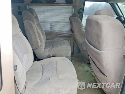 Zdjęcie 11 z 13 samochodu: 2001 GMC SAFARI VIN:1GDDM19W31B521640 - miniatura