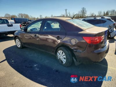 Drugie zdjęcie samochodu z przodu: 2010 KIA FORTE EX VIN:KNAFU4A27A5224034 - miniatura