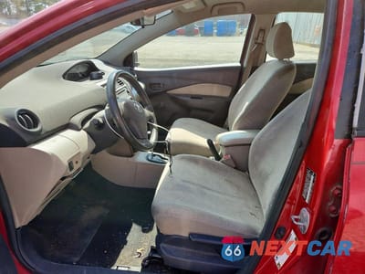 Zdjęcie 7 z 11 samochodu: 2007 TOYOTA YARIS BASE VIN:JTDBT923471009266 - miniatura