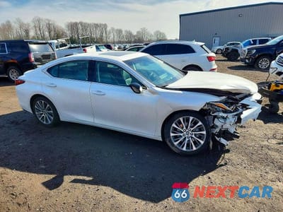 Czwarte zdjęcie samochodu z boku: 2020 LEXUS ES 350 BASE VIN:58ADZ1B11LU056839 - miniatura