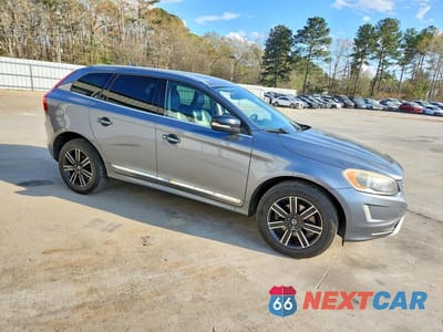 Czwarte zdjęcie samochodu z boku: 2017 VOLVO XC60 T5 DYNAMIC VIN:YV440MDR7H2035469 - miniatura