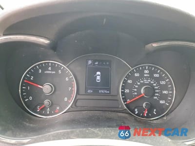 Zdjęcie 9 z 11 samochodu: 2018 KIA FORTE LX VIN:3KPFL4A71JE238761 - miniatura