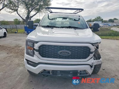 Piąte zdjęcie samochodu w środku: 2023 FORD F150 SUPERCREW VIN:1FTFW1E59PFD20640 - miniatura