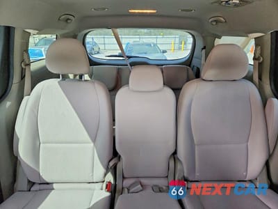 Zdjęcie 10 z 13 samochodu: 2021 KIA SEDONA LX VIN:KNDMB5C14M6671624 - miniatura