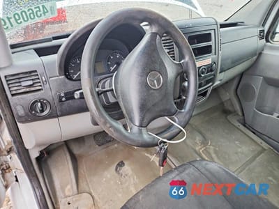 Zdjęcie 8 z 12 samochodu: 2014 MERCEDES BENZ SPRINTER 2500 DELIVERY VAN VIN:WD3PE8DE2E5900729 - miniatura