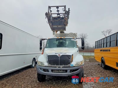 Piąte zdjęcie samochodu w środku: 2013 INTERNATIONAL 4300 CABLE PLACER BUCKET TRUCK VIN:1HTMMAAN4DH239096 - miniatura