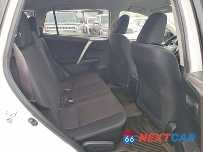 Zdjęcie 11 z 13 samochodu: 2016 TOYOTA RAV4 LE VIN:JTMZFREV1GJ100711 - miniatura