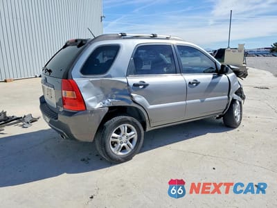 Trzecie zdjęcie samochodu z tyłu: 2008 KIA SPORTAGE LX VIN:KNDJE723387472864 - miniatura