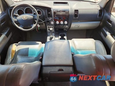 Zdjęcie 8 z 11 samochodu: 2008 TOYOTA TUNDRA SR5 VIN:5TBRV54118S481600 - miniatura