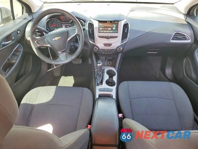 Zdjęcie 8 z 11 samochodu: 2018 CHEVROLET CRUZE LS VIN:1G1BC5SM0J7188615 - miniatura