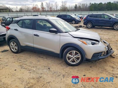 Czwarte zdjęcie samochodu z boku: 2020 NISSAN KICKS S VIN:3N1CP5BV3LL563164 - miniatura