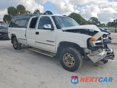 Czwarte zdjęcie samochodu z boku: 2001 GMC SIERRA K2500 HEAVY DUTY VIN:1GTHK29U41E308260 - miniatura