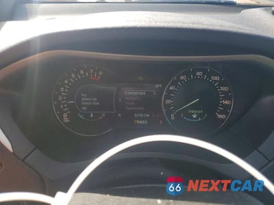 Zdjęcie 9 z 12 samochodu: 2017 LINCOLN MKZ RESERVE VIN:3LN6L5FC2HR618475 - miniatura