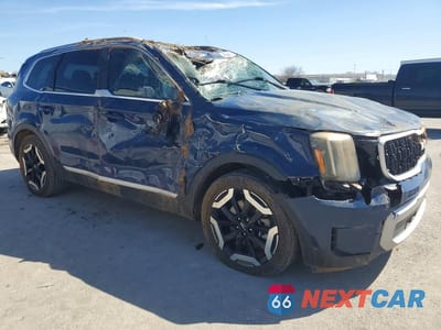 Czwarte zdjęcie samochodu z boku: 2023 KIA TELLURIDE EX VIN:5XYP34GC1PG351520 - miniatura