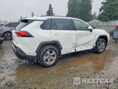 Trzecie zdjęcie samochodu z tyłu: 2025 TOYOTA RAV4 HYBRID XLE VIN:JTMRWRFV1SD340332 - miniatura