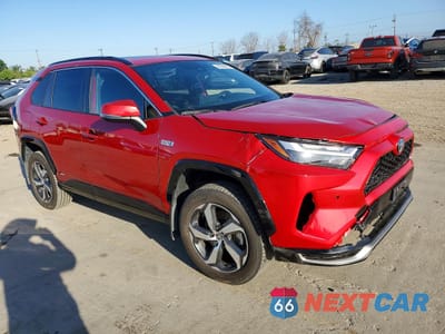 Czwarte zdjęcie samochodu z boku: 2021 TOYOTA RAV4 PRIME SE VIN:JTMAB3FV3MD054443 - miniatura