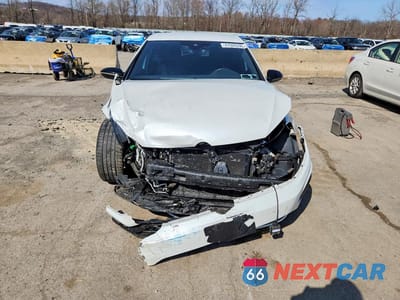 Piąte zdjęcie samochodu w środku: 2019 VOLKSWAGEN GOLF R VIN:WVWVA7AU4KW124575 - miniatura