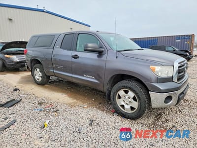 Czwarte zdjęcie samochodu z boku: 2012 TOYOTA TUNDRA GRADE VIN:5TFUM5F14CX030164 - miniatura