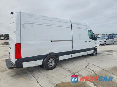 Trzecie zdjęcie samochodu z tyłu: 2023 MERCEDES-BENZ SPRINTER 2500 VIN:W1Y40CHY6PT156206 - miniatura