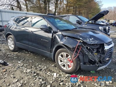 Czwarte zdjęcie samochodu z boku: 2019 CHEVROLET BLAZER 1LT VIN:3GNKBBRA4KS662872 - miniatura