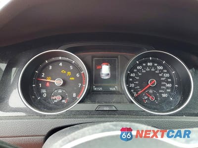 Zdjęcie 9 z 13 samochodu: 2016 VOLKSWAGEN GTI S VIN:3VW4T7AU6GM063529 - miniatura