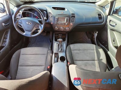 Zdjęcie 8 z 12 samochodu: 2014 KIA FORTE EX VIN:KNAFX4A85E5199992 - miniatura