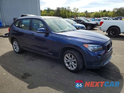 Czwarte zdjęcie samochodu z boku: 2013 BMW X1 XDRIVE28I VIN:WBAVL1C58DVR91884 - miniatura