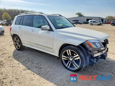 Czwarte zdjęcie samochodu z boku: 2015 MERCEDES-BENZ GLK 350 4MATIC VIN:WDCGG8JB0FG374174 - miniatura