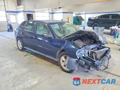 Czwarte zdjęcie samochodu z boku: 2004 CHEVROLET MALIBU MAXX LS VIN:1G1ZT64844F156619 - miniatura