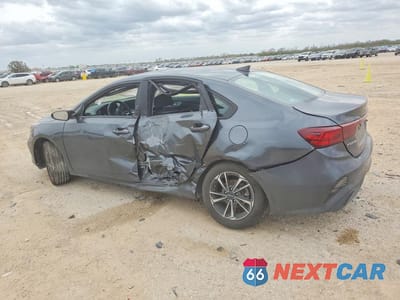 Drugie zdjęcie samochodu z przodu: 2024 KIA FORTE LXS VIN:3KPF24ADXRE799089 - miniatura