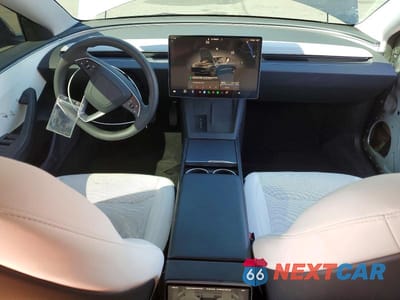 Zdjęcie 8 z 12 samochodu: 2024 TESLA MODEL 3 VIN:5YJ3E1EB5RF762009 - miniatura