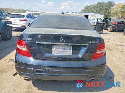 Zdjęcie 8 z 13 samochodu: 2013 MERCEDES-BENZ C 300 4MATIC VIN:WDDGF8AB8DR285856 - miniatura