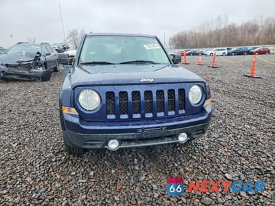 Piąte zdjęcie samochodu w środku: 2014 JEEP PATRIOT LATITUDE VIN:1C4NJPFB9ED690609 - miniatura