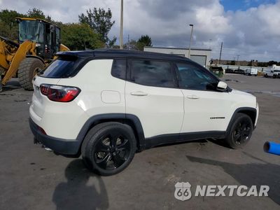 Trzecie zdjęcie samochodu z tyłu: 2020 JEEP COMPASS LATITUDE VIN:3C4NJCBB3LT248978 - miniatura