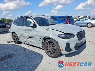 Czwarte zdjęcie samochodu z boku: 2023 BMW X3 XDRIVE30I VIN:5UX53DP08P9R61962 - miniatura