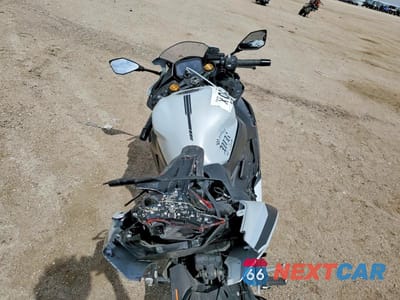 Zdjęcie 6 z 9 samochodu: 2025 KAWASAKI ZX400 S VIN:ML5ZXCS14SDA42366 - miniatura