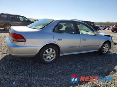 Trzecie zdjęcie samochodu z tyłu: 2001 HONDA ACCORD EX VIN:1HGCG66891A137279 - miniatura