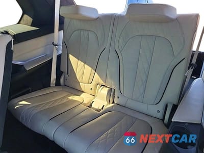Zdjęcie 11 z 11 samochodu: 2019 BMW X7 XDRIVE40I VIN:5UXCW2C55KL084413 - miniatura