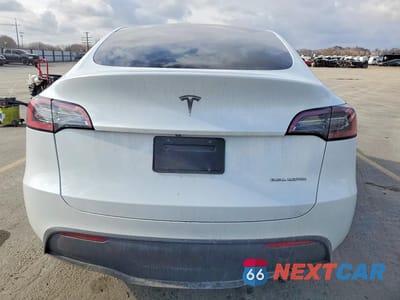 Zdjęcie 6 z 12 samochodu: 2023 TESLA MODEL Y VIN:7SAYGDEE7PA101154 - miniatura
