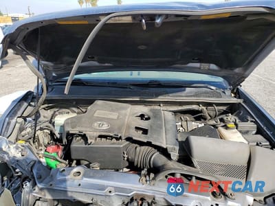 Zdjęcie 12 z 14 samochodu: 2006 TOYOTA HIGHLANDER SPORT VIN:JTEDW21A960004099 - miniatura
