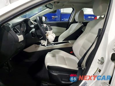 Zdjęcie 7 z 11 samochodu: 2017 MAZDA 6 GRAND TOURING VIN:JM1GL1W54H1115866 - miniatura