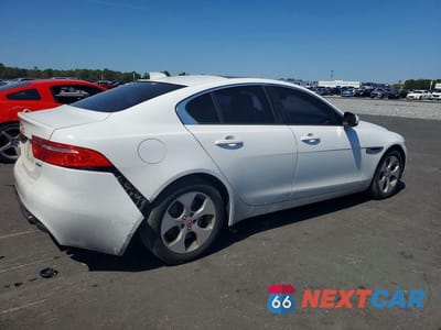 Trzecie zdjęcie samochodu z tyłu: 2018 JAGUAR XE VIN:SAJAR4FX3JCP23767 - miniatura