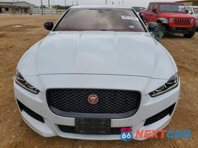 Piąte zdjęcie samochodu w środku: 2019 JAGUAR XE LANDMARK VIN:SAJAP4FX8KCP54536 - miniatura