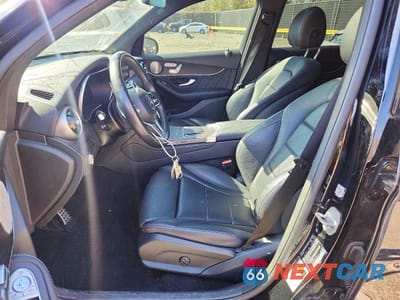 Zdjęcie 7 z 13 samochodu: 2021 MERCEDES-BENZ GLC 300 4MATIC VIN:W1N0G8EBXMV285117 - miniatura