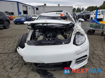 Piąte zdjęcie samochodu w środku: 2016 PORSCHE PANAMERA 2 VIN:WP0AA2A72GL000082 - miniatura
