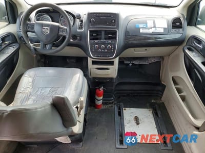 Zdjęcie 8 z 13 samochodu: 2015 DODGE GRAND CARAVAN SE VIN:2C7WDGBG2FR614132 - miniatura